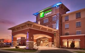 Holiday Inn Express & Suites Overland Park By Ihg